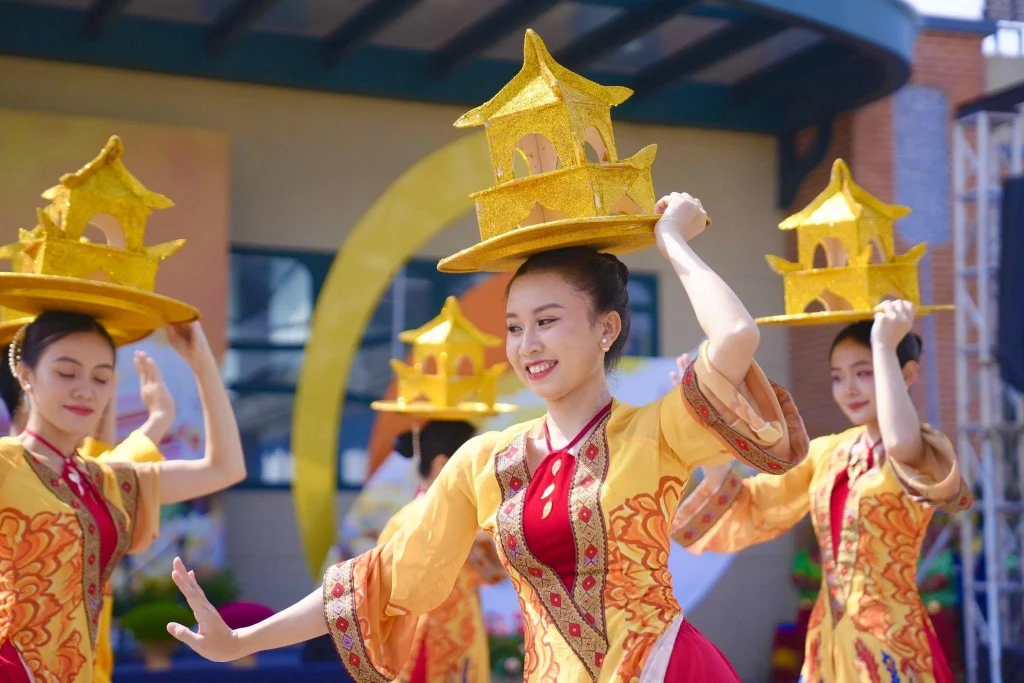 thuê xe 4 chỗ đi tây ninh có tài xế