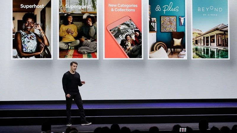 Ngủ trong nhà của nhân vật hoạt hình Up và biệt thự của ca sỹ Prince - 2