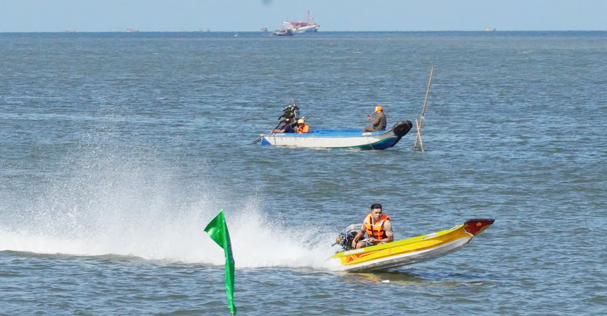 Sôi nổi giải đua vỏ lãi ở Cà Mau - 2