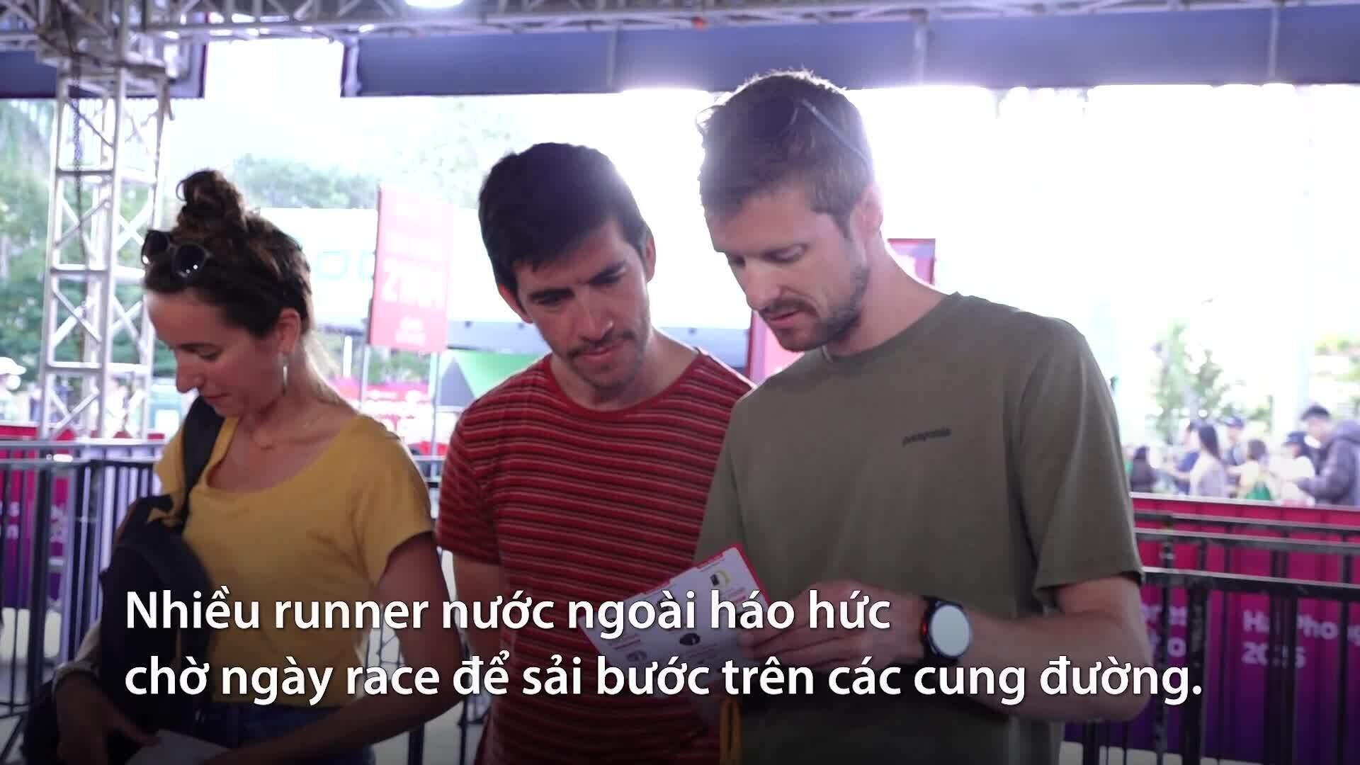 Du khách Châu Âu háo hức trước giải marathon tại Hải Phòng
